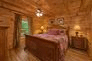5 bedroom Cabin with King bed on main level