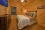 4 Bedroom Cabin With Queen Bed