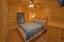 Queen Sized Bed In 4 Bedroom Cabin 