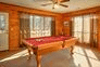 Group Size 7 Bedroom cabin with pool table
