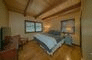 Rustic 3 bedroom cabin with King Master Bedroom